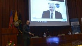 "Los Panama Papers deben publicarse en su totalidad": Julian Assange