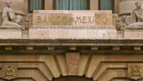 Banxico y Condusef no tocan ni sancionan a los bancos en México: Monreal (#Entérate)