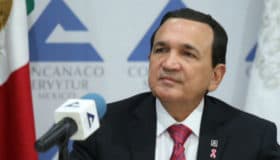 Pide Concanaco-Servytur a legisladores analizar reforma a la subcontratación