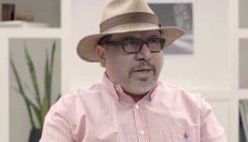 'No me pueden matar dos veces', dice recreación de Javier Valdez en video para exigir justicia