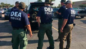 Aristegui en Vivo: México otorga más visas a la DEA; un general, nuevo titular de Birmex; 3 años de AMLO y más