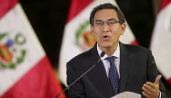 Perú | Rechazan prisión preventiva a expresidente Vizcarra; le prohíben salir del país