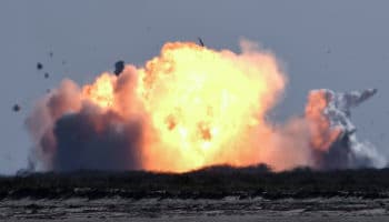 Space X vuela y aterriza el cohete Starship al tercer intento pero luego explota | Videos