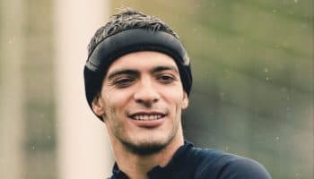 Raúl Jiménez está recuperado de la fractura en el cráneo | Video