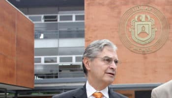 'Yo soy el rector de la UDLAP'; nombramiento de Ríos Piter, ilegal y contra estatutos: Derbez | Video