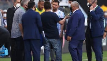 Interrumpen autoridades sanitarias brasileñas el Clásico en Sao Paulo | Video