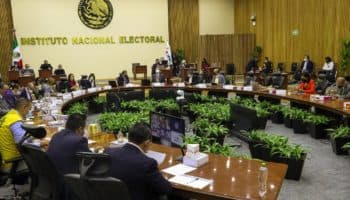 "Una chulada, una pena" que INE 'ocultara' encuesta electoral: líder Morena en San Lázaro