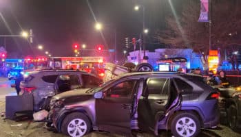 Roba auto en Chicago, causa carambola y deja dos muertos