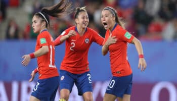 Imponen multas a 25 de 36 clubes chilenos por faltar a compromisos con el futbol femenino | Tuit