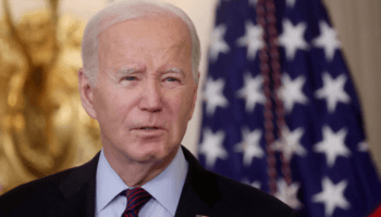 Biden inicia 2024 con baja entre votantes latinos, afroamericanos y jóvenes