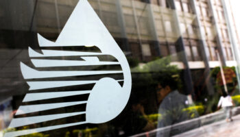 Ante aranceles de Trump, Pemex busca exportar a Europa y Asia: Reuters