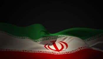 Irán reabre el espacio aéreo central y occidental a los vuelos internacionales en tránsito