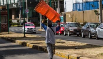 CDMX | Aprueban sancionar a 'franeleros' y colaborar para construir 'empleos dignos'