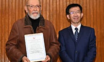 China entrega reconocimiento a Eduardo Matos Moctezuma