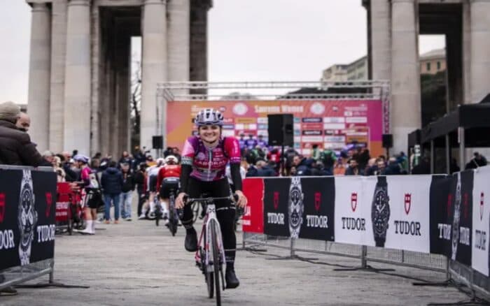 Mejora ciclista italiana tras su fortísima caída en la Milán-San Remo 2026 | Video