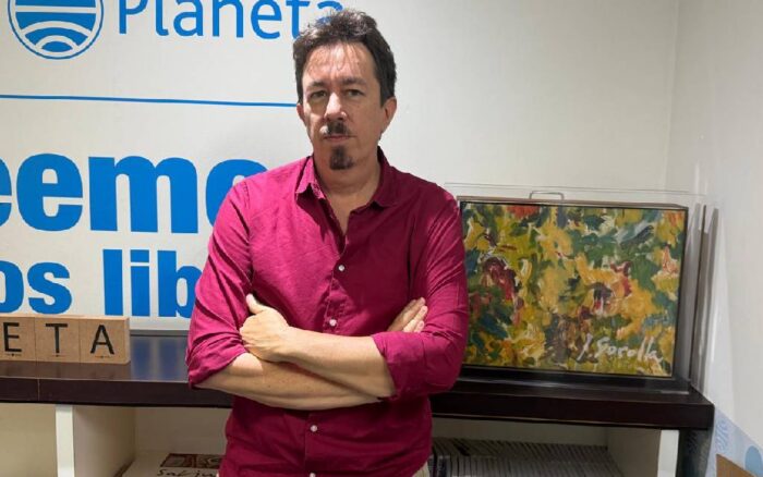 “La paternidad no sólo me ha dado fuerza, también me ha centrado en la vida”: Pedro Mairal