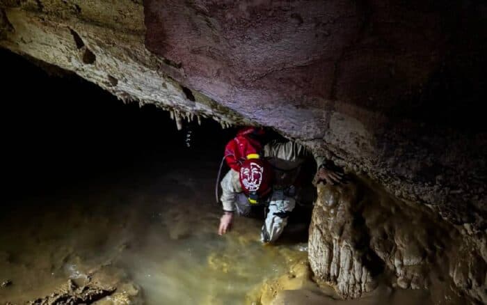 INAH registra 179 piezas arqueológicas en cueva chiapaneca