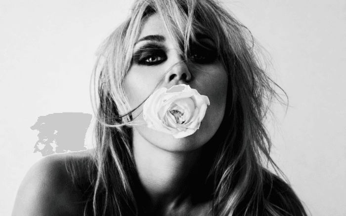 Miley Cyrus deja atrás su apellido y anuncia nuevo disco