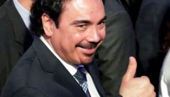 Hugo Sánchez, en pláticas para dirigir al Cruz Azul