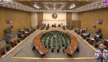 Definen lista de 100 aspirantes para tres plazas en el Consejo del INE