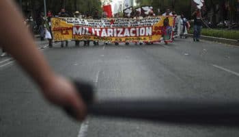 Indígenas, campesinos, estudiantes, obreros y activistas marchan contra la militarización