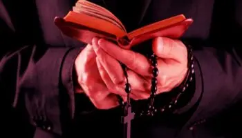 Edomex | Detienen a sacerdote por presunto abuso contra religiosa