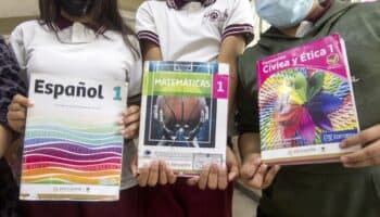 Diputados organizan foro para debatir libros gratuitos de la SEP
