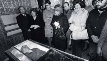Chile conmemora 50 años de la muerte de Neruda a la espera de esclarecer qué la causó