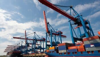 México registra un déficit comercial de 4,558 millones de dólares en enero