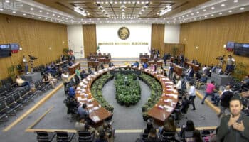 INE envió observaciones al Plan B de Sheinbaum… sin consultar a siete consejeros