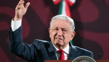 AMLO afirma que a México “no le afecta tanto” el ‘lunes negro’ en los mercados
