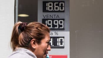 Peso mexicano perfila mejor desempeño trimestral desde 2020