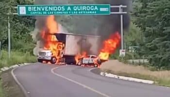 Videos | Jornada violenta en Michoacán: Balaceras, bloqueos carreteros y vehículos incendiados