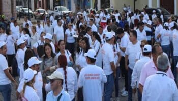 Burócratas y magisterio frenan actividades en Nayarit por falta de pagos