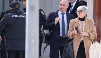 Defensa de Rubiales da por acreditado el beso consentido a Hermoso | Video