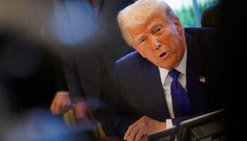 Trump ahora dice que aranceles a México entrarán en vigor el 4 de marzo