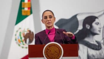 Sheinbaum descarta vínculos de su gobierno con empresarios ligados a Pegasus