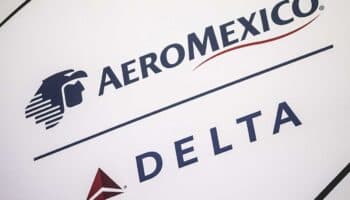 Aeroméxico y Delta piden prórroga para desmantelar acuerdo antimonopolio