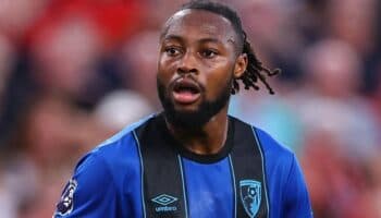 Detenido por insultos racistas es vetado de estadios ingleses | Video