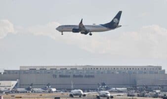 AICM reanuda aterrizajes y despegues tras suspensión por neblina