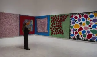 'Andy' López Beltrán compró una obra de la artista Yayoi Kusama en 30 mil dólares