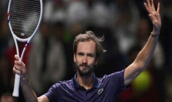 Tenis: Corta Daniil Medvedev una larga sequía sin títulos | Video