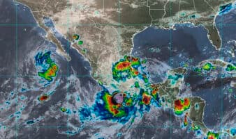 'Priscilla' genera intensas lluvias y fuerte oleaje en BCS y occidente del país