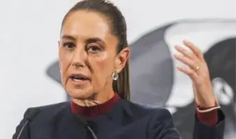 DesgastadA con A | Por David Ordaz