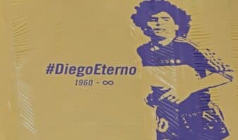 "Sólo muere quien es olvidado": Diego Armando Maradona (1960-2020) | Video