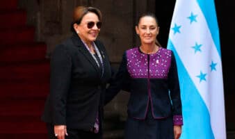 Sheinbaum y Castro acuerdan reforzar la cooperación para atender causas de la migración