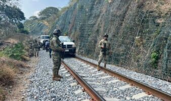 FGR entrevista a víctimas por descarrilamiento del Tren Transístmico en Oaxaca