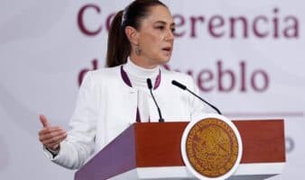 Servicio Exterior Mexicano reclama a Sheinbaum impago a más de mil personas; SRE soluciona problema de nómina