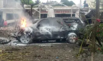 Aristegui en Vivo: ¿Terrorismo o delincuencia organizada?; suben a seis los muertos por coche bomba (08/12/2025)