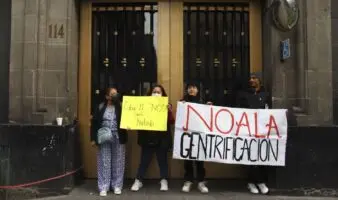 Bloquean la Suprema Corte en protesta por desalojos forzosos en CDMX rumbo al Mundial